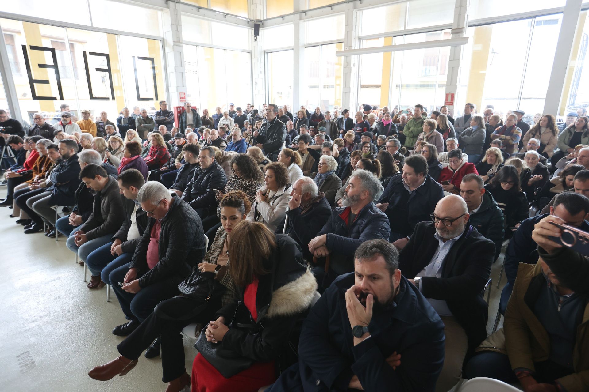 En imágenes, la moción de censura en Peñarroya-Pueblonuevo