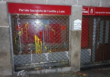 Segundo acto vandálico en una semana contra la sede del PSOE de Béjar: «No nos van a callar»