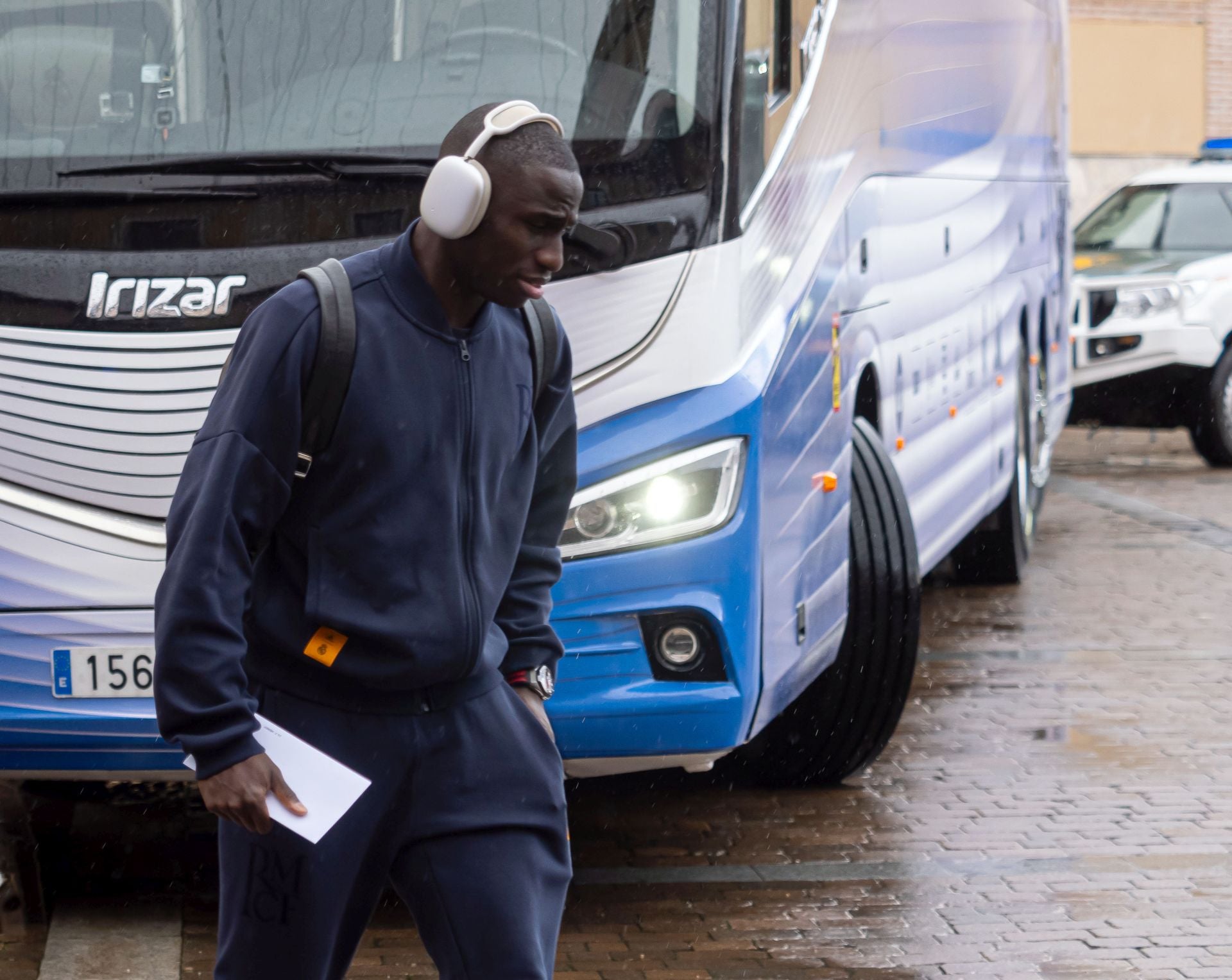 La afición recibe en Valladolid a los jugadores del Real Madrid