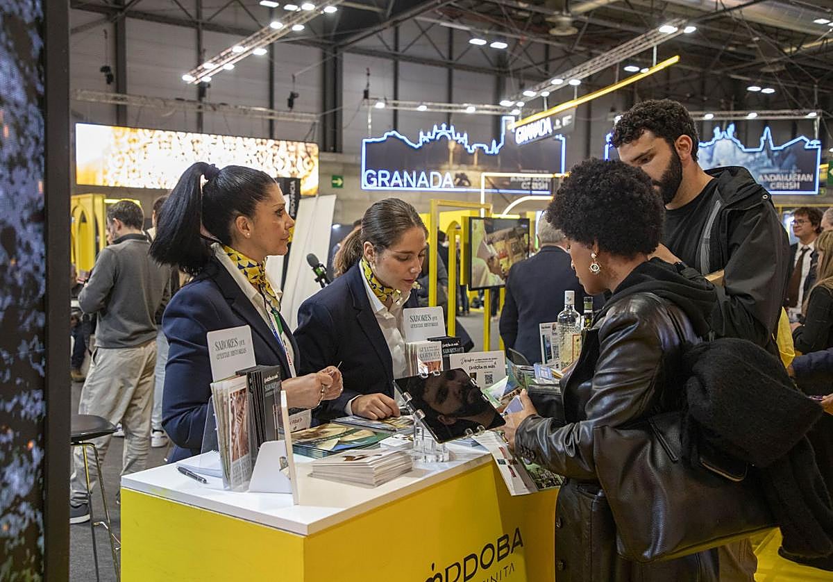 Ambiente en el estand de Córdoba durante Fitur.