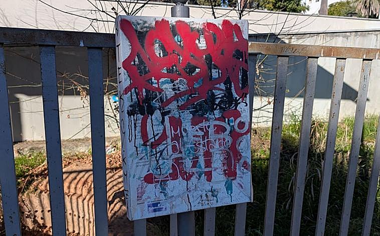 Imagen principal - Arriba, horno califal de Ollerías; debajo, alberca hispanomusulmana y a la derecha, restos del yacimiento de Cercadilla. 