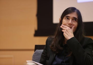 La directora del CNIO rechaza dimitir y compara su situación con las víctimas de la Segunda Guerra Mundial