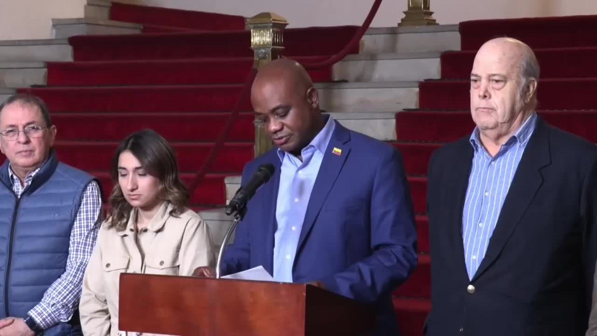 El Gobierno colombiano da por &quot;superado el impasse&quot; que provocó una crisis con EE.UU.