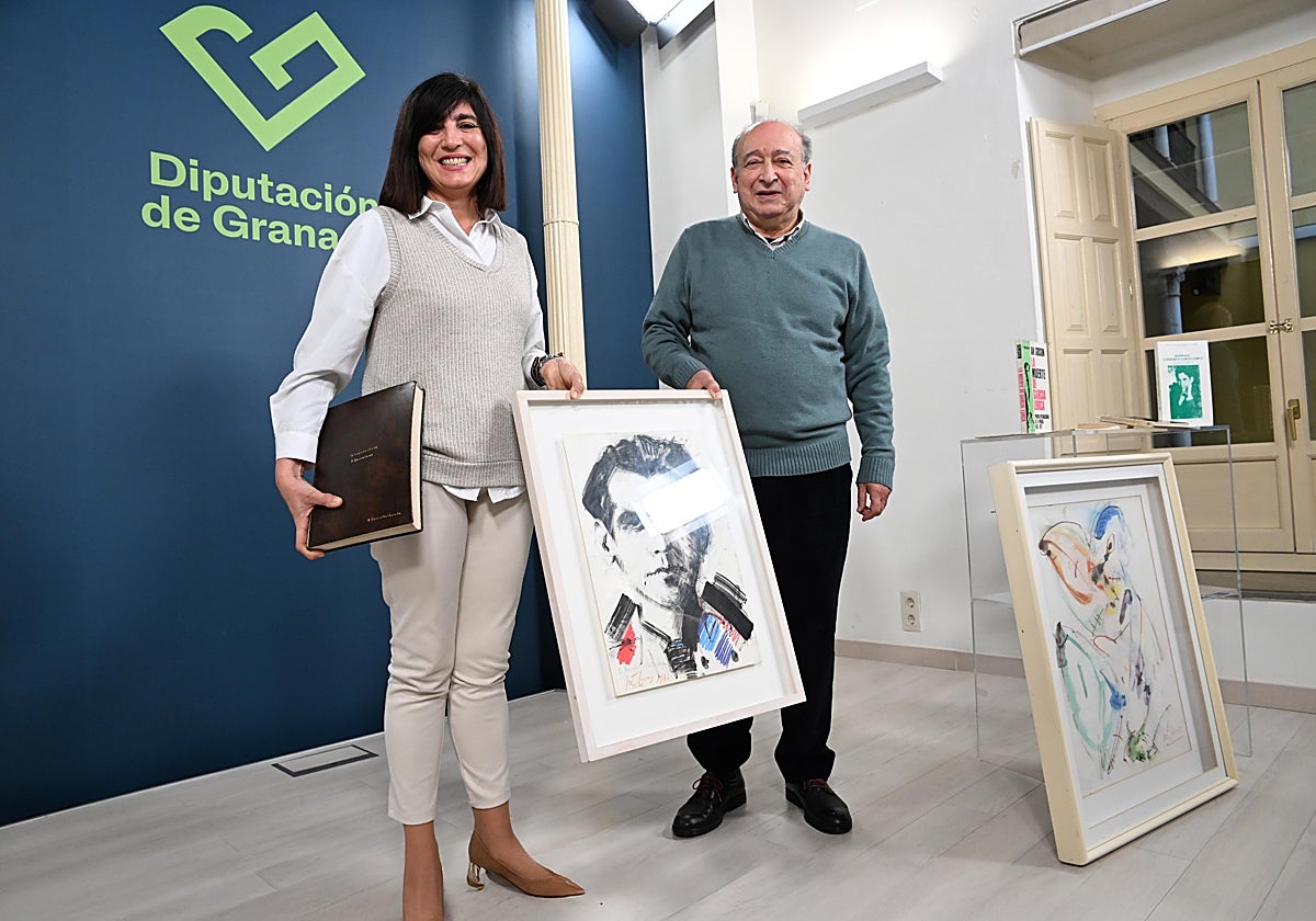 El académico y periodista Eduardo Castro, junto a la diputada provincial Pilar Caracuel