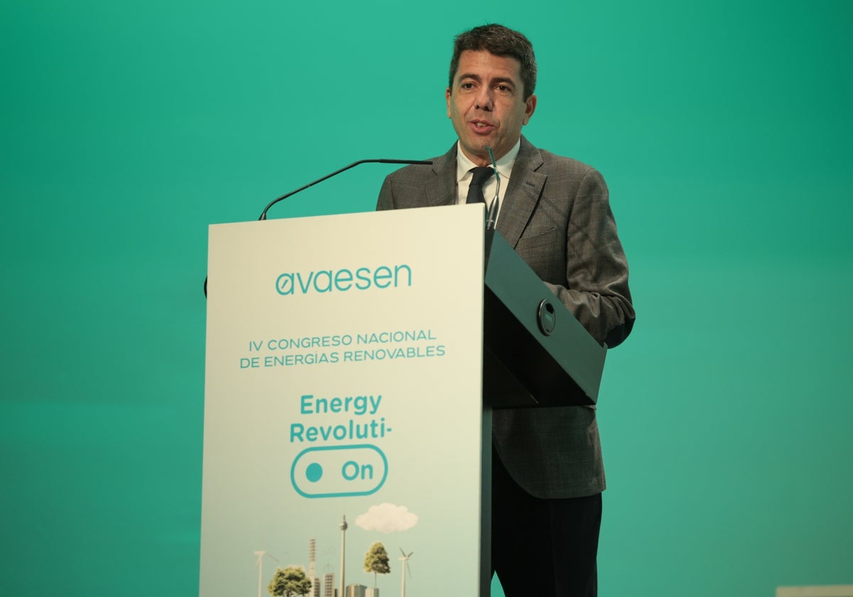 Imagen del presidente de la Generalitat, Carlos Mazón, en la inauguración del congreso Energy Revolution de AVAESEN