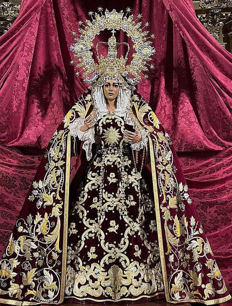 La Virgen de la Candelaria, dispuesta para la celebración del triduo y el rosario vespertino a la Catedral
