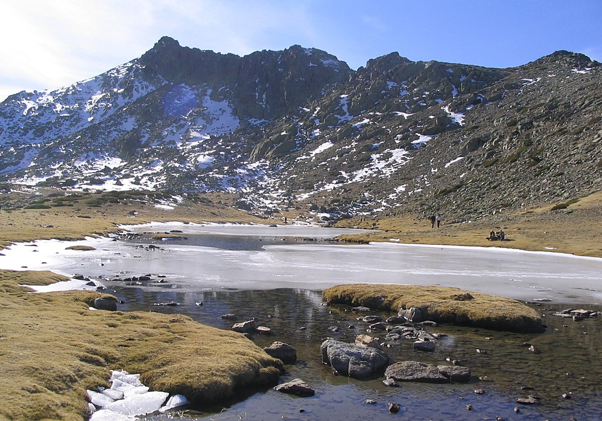 La ruta ideal para practicar senderismo durante el invierno: a menos de una hora de Madrid y con unas vistas únicas
