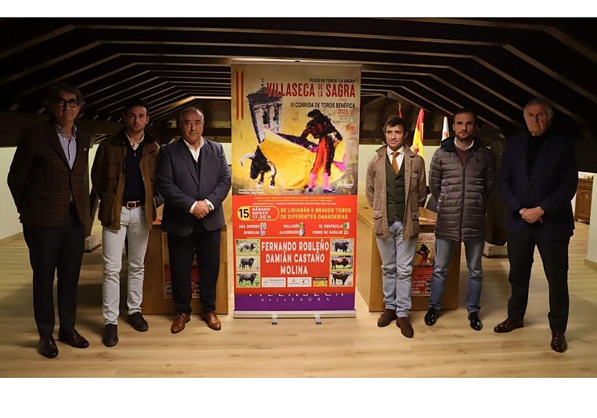 A la presentación de la corrida acudieron los tres matadores anunciados