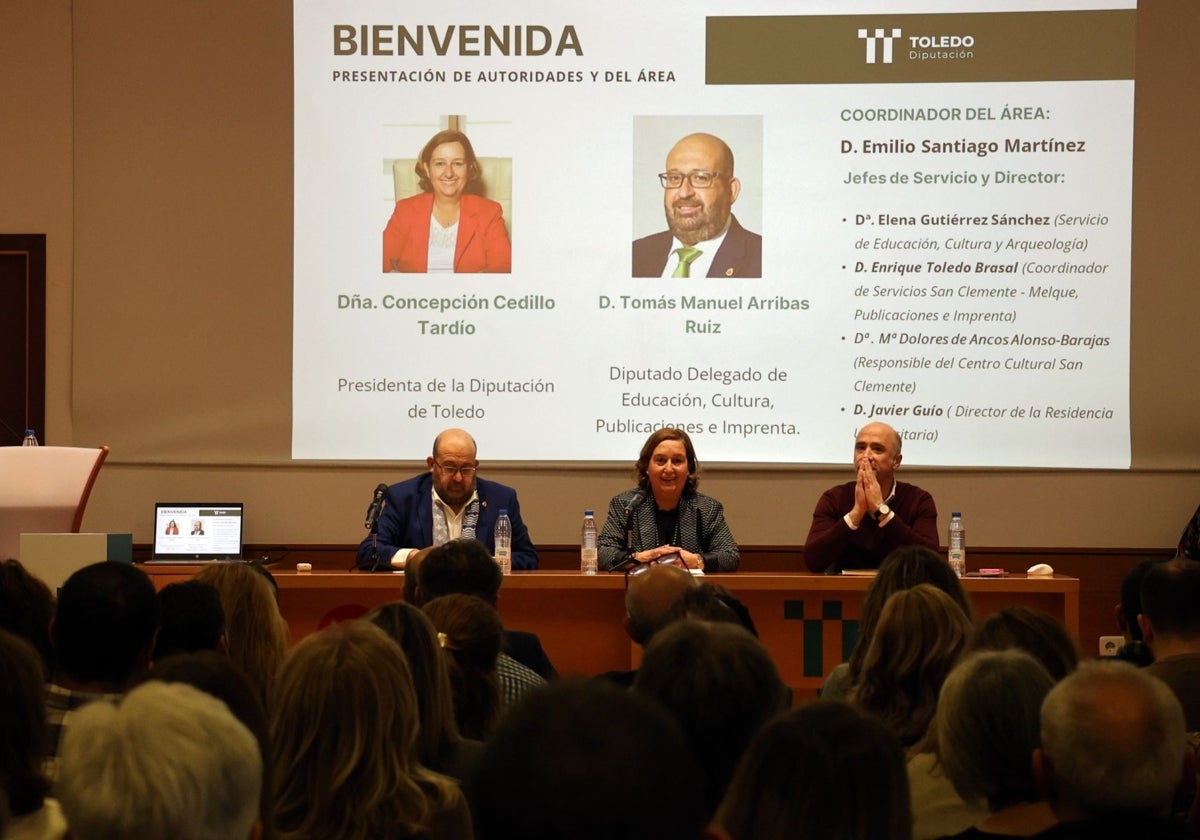 Tomás Arribas, Concepción Cedillo y Emilio Martínez durante la presentación