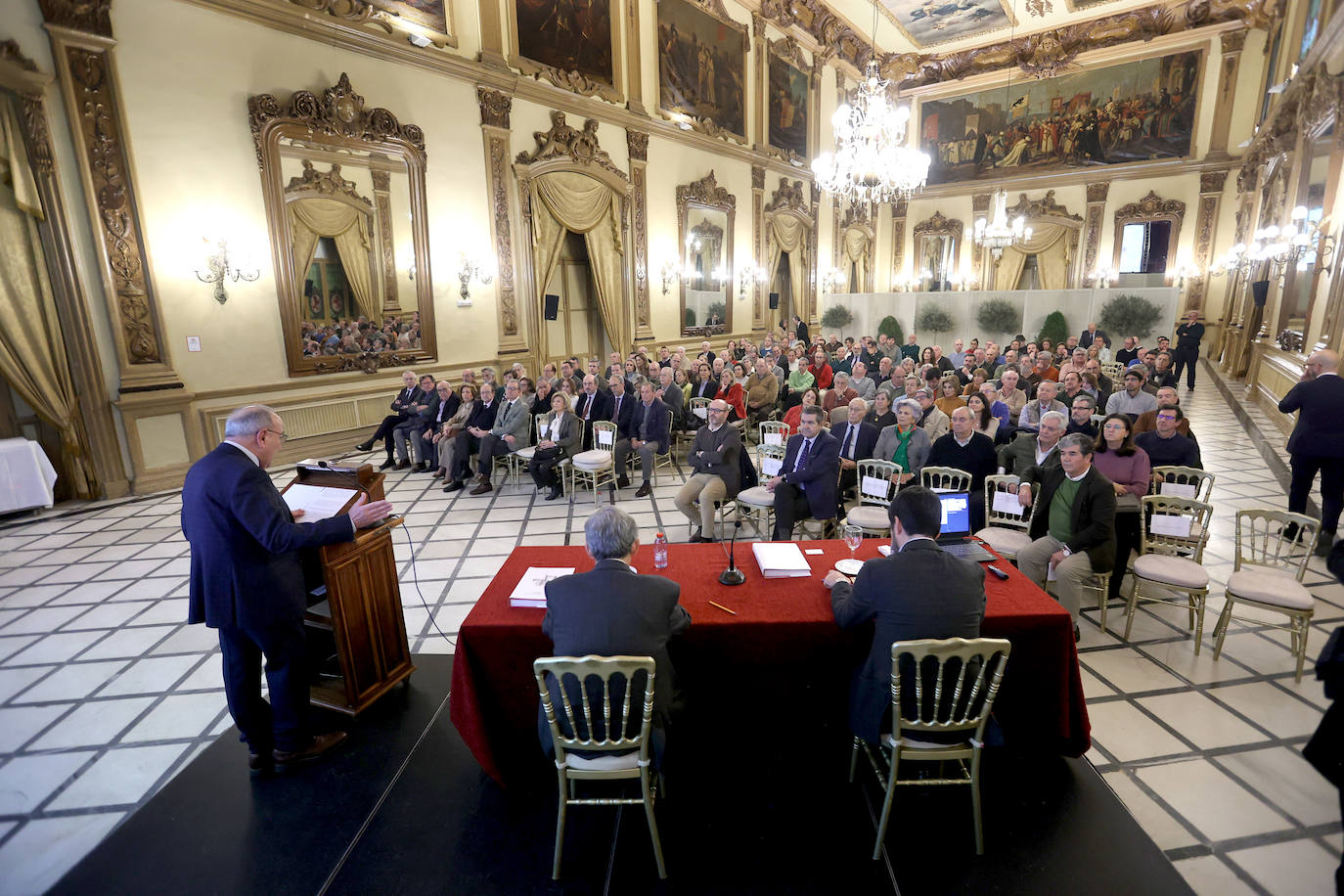 La presentación del Plan Director del Círculo de la Amistad en Córdoba, en imágenes