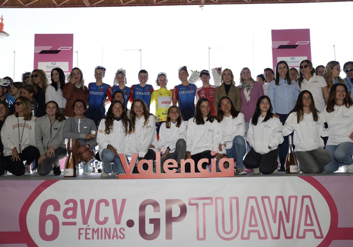 Imagen de la presentación del reto con motivo de la VCV Féminas GP Tuawa - UCI Proseries en Valencia