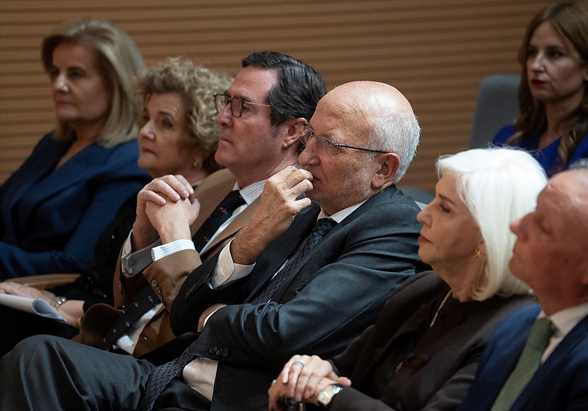 El presidente de Mercadona, Juan Roig, durante el acto homenaje al vicepresidente de la CEV, Mique Burdeos