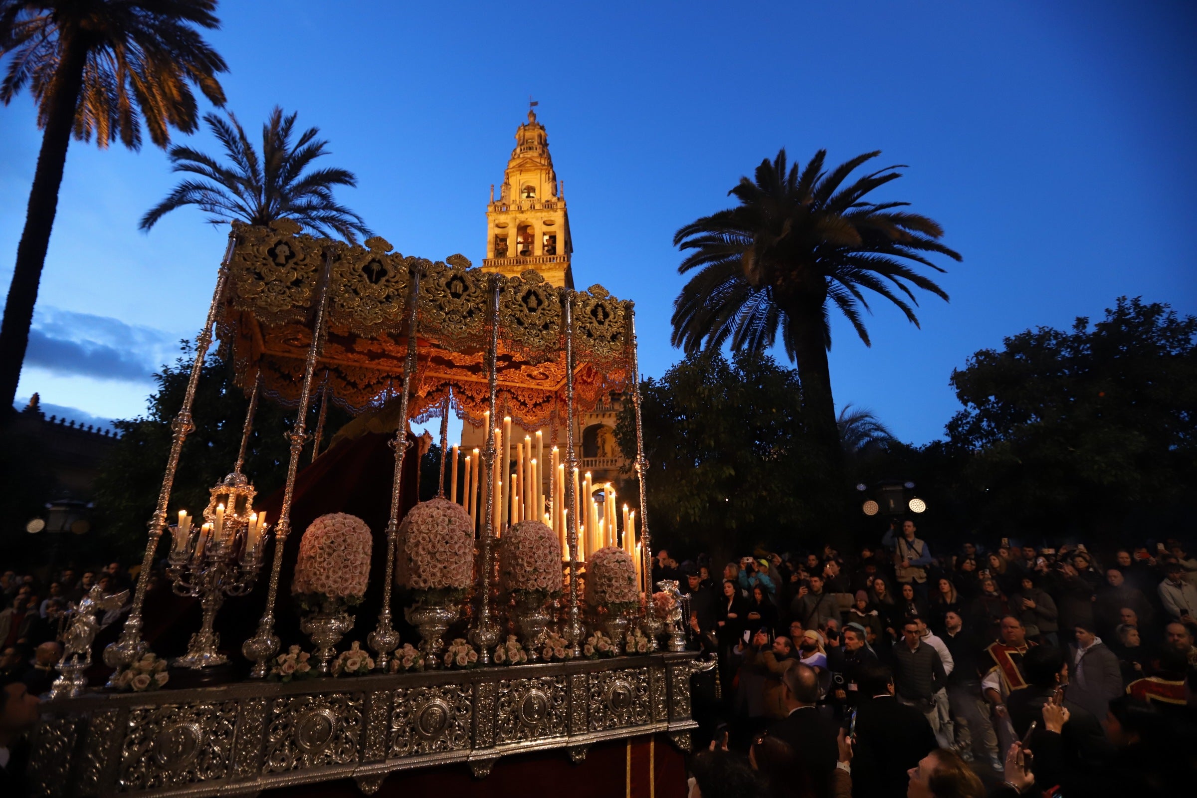 La procesión de la Virgen de la Candelaria de Córdoba, en imágenes