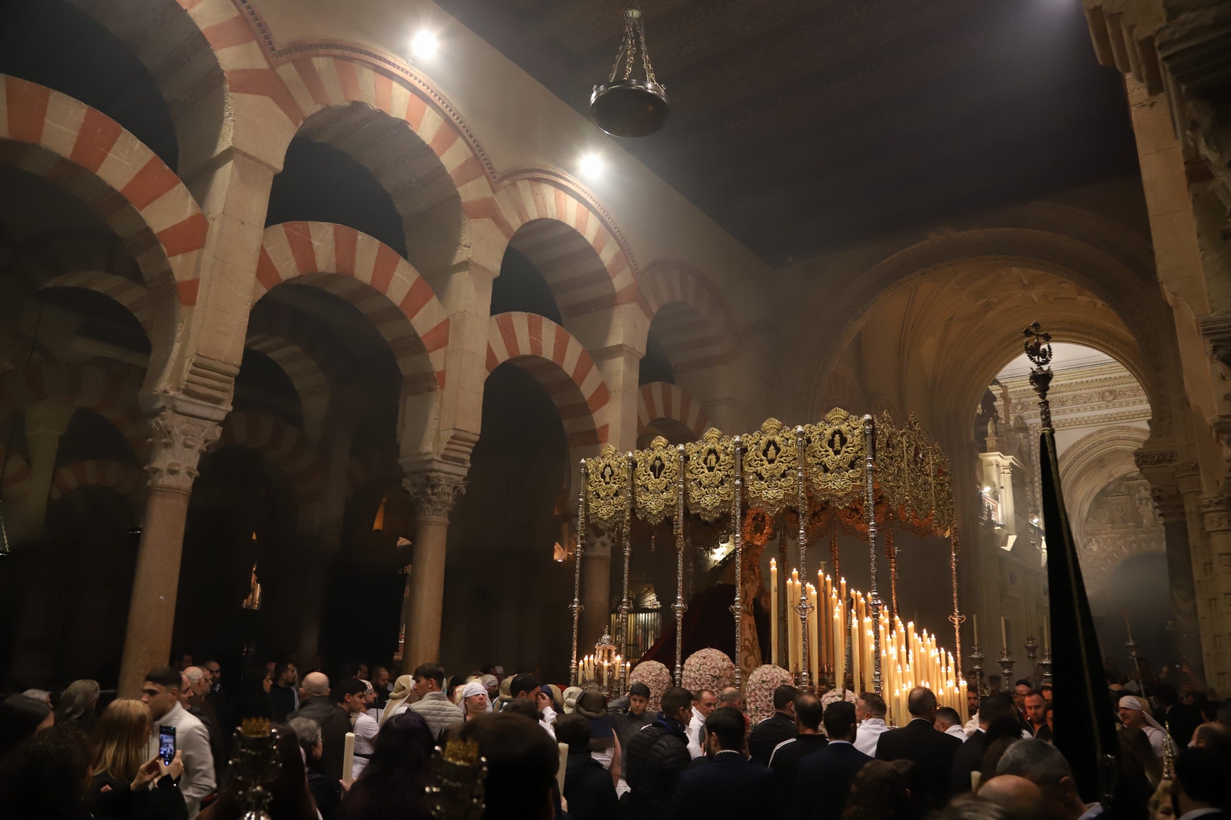 La procesión de la Virgen de la Candelaria de Córdoba, en imágenes
