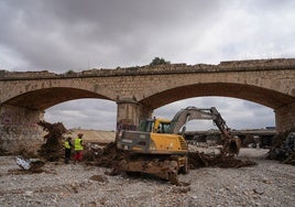 Mazón cambia la Ley de la Huerta para quitar trabas y presionar al Gobierno con las obras «urgentes» en los barrancos