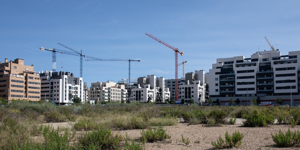 La inversión en vivienda dispara la tensión entre Almeida y Maroto