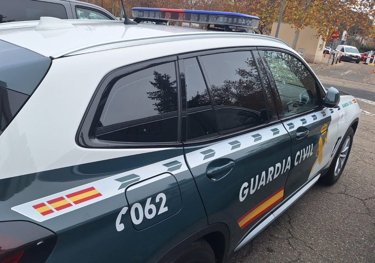 Foto de archivo de un coche de la Guardia Civil