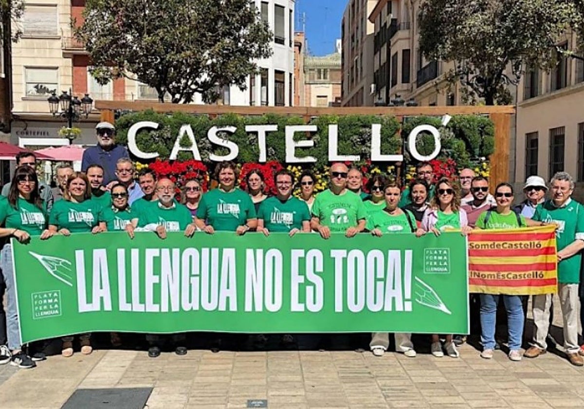 Imagen de una manifestación de la Plataforma per la Llengua difundida por la entidad en su web
