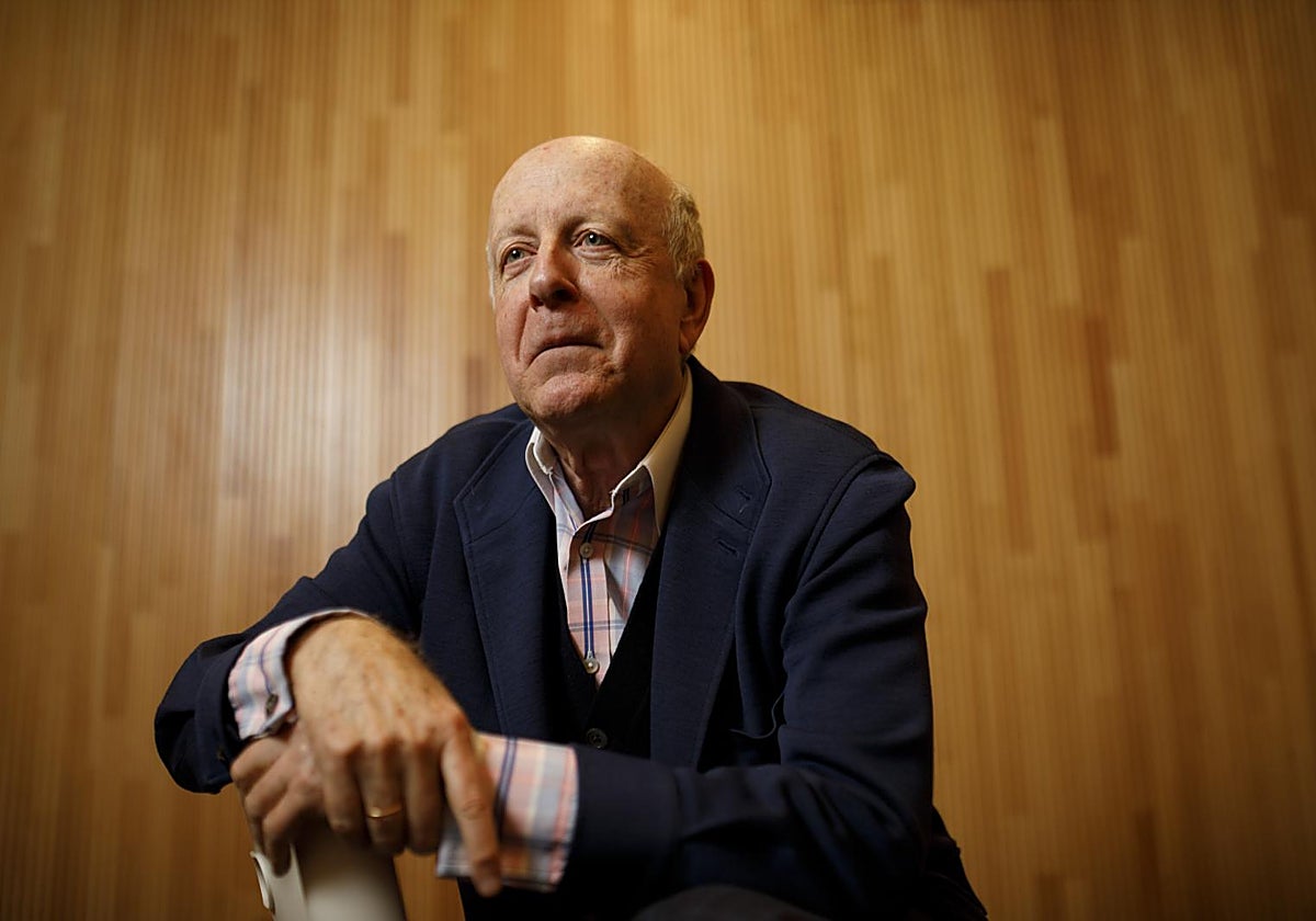 Carlos Robles exembajador de embajador en Guinea Ecuatorial y Chile