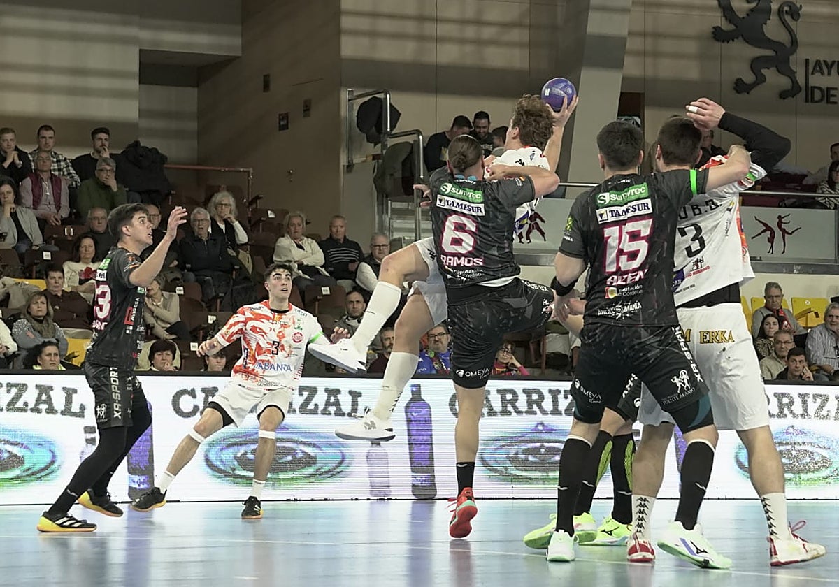 El Ángel Ximénez en su visita al Ademar León