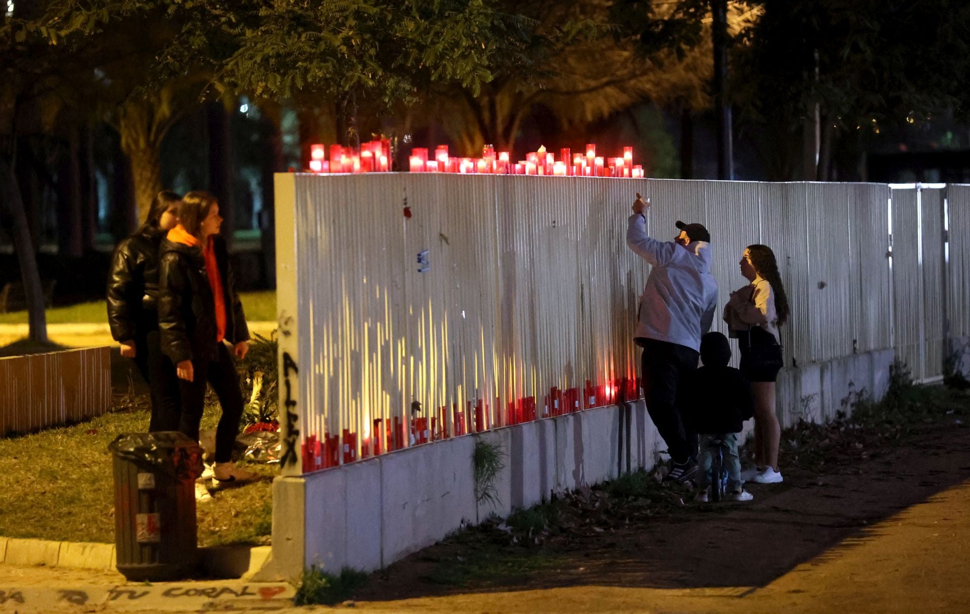 En imágenes, el emotivo recuerdo al joven asesinado en El Arenal