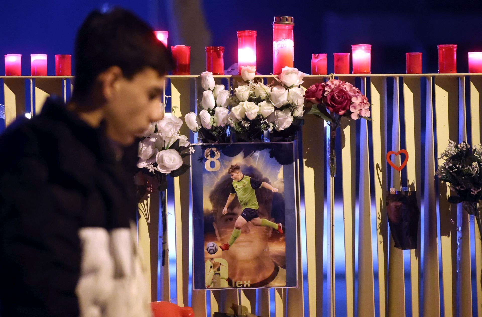 En imágenes, el emotivo recuerdo al joven asesinado en El Arenal