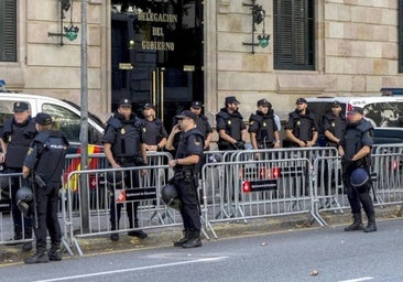 Protesta de policías por el traspaso de inmigración y fronteras a los Mossos