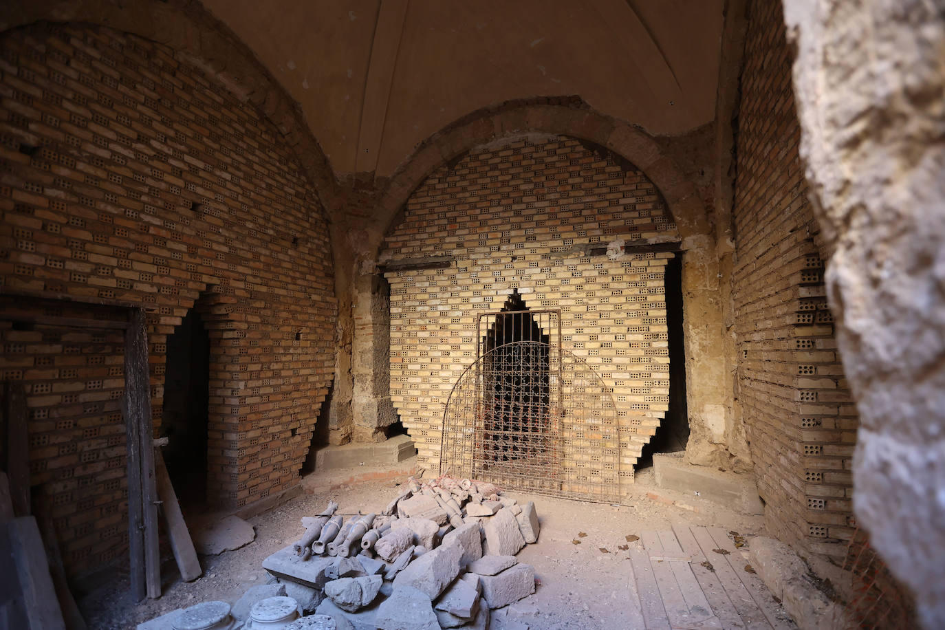 El comienzo de las obras en el convento de Santa Clara de Córdoba, en imágenes