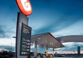 Hiere al encargado y se lleva 1.500 euros en un atraco en la gasolinera de Cabezamesada