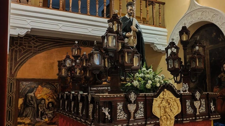 El Beato Cristóbal ya está sobre el paso