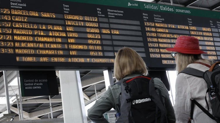 Billetes de Renfe a 9 euros para viajar a Valencia durante las Fallas 2025