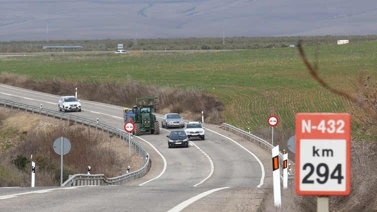 El delegado del Gobierno en Andalucía defiende la «inversión clara y visible» sobre la N-432, parada y sin proyectos en Córdoba