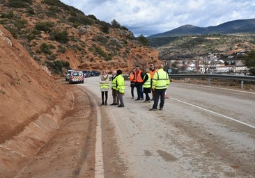 Avanzan las obras de las carreteras de Landete y Mira dañadas con el paso de la dana