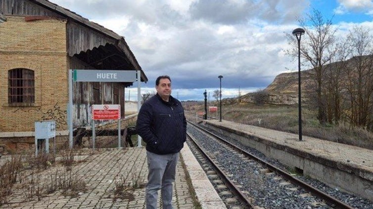 Los ayuntamientos afectados por el cierre del tren Madrid-Cuenca-Valencia recurren al Constitucional