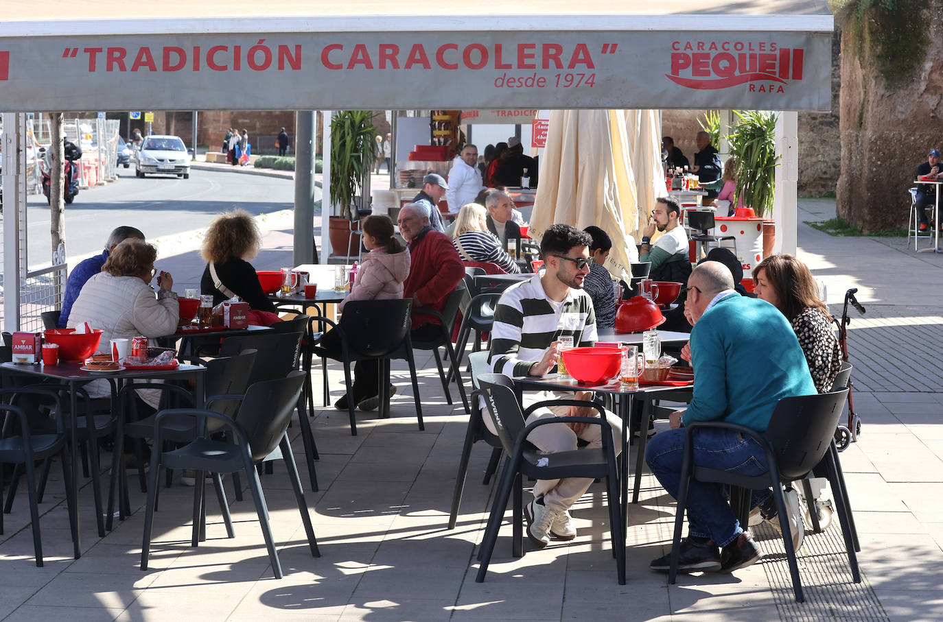 La esperada apertura de los puestos de caracoles en Córdoba, en imágenes