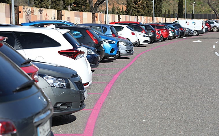 Imagen principal - El PSOE pide a Velázquez que paralice la zona magenta porque va a crear un problema de tráfico en Santa Bárbara