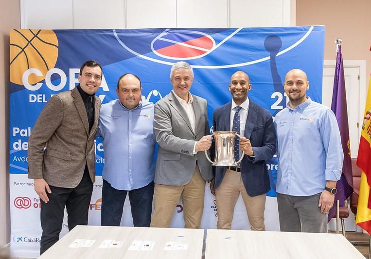 Guadalajara se entrega al baloncesto con la Copa del Rey en silla de ruedas y la concentración de la selección de Scariolo