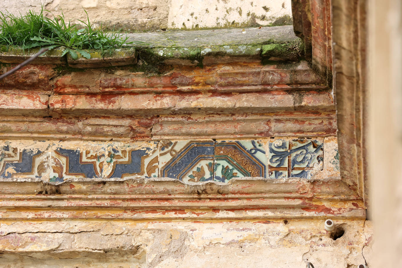Comienza la restauración del convento de Regina de Córdoba, en imágenes