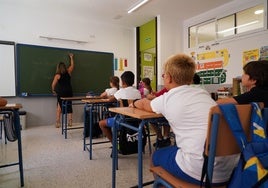 Denuncian a una profesora de Lengua de un colegio de Leganés por obligar a sus alumnos a leer un libro sexual