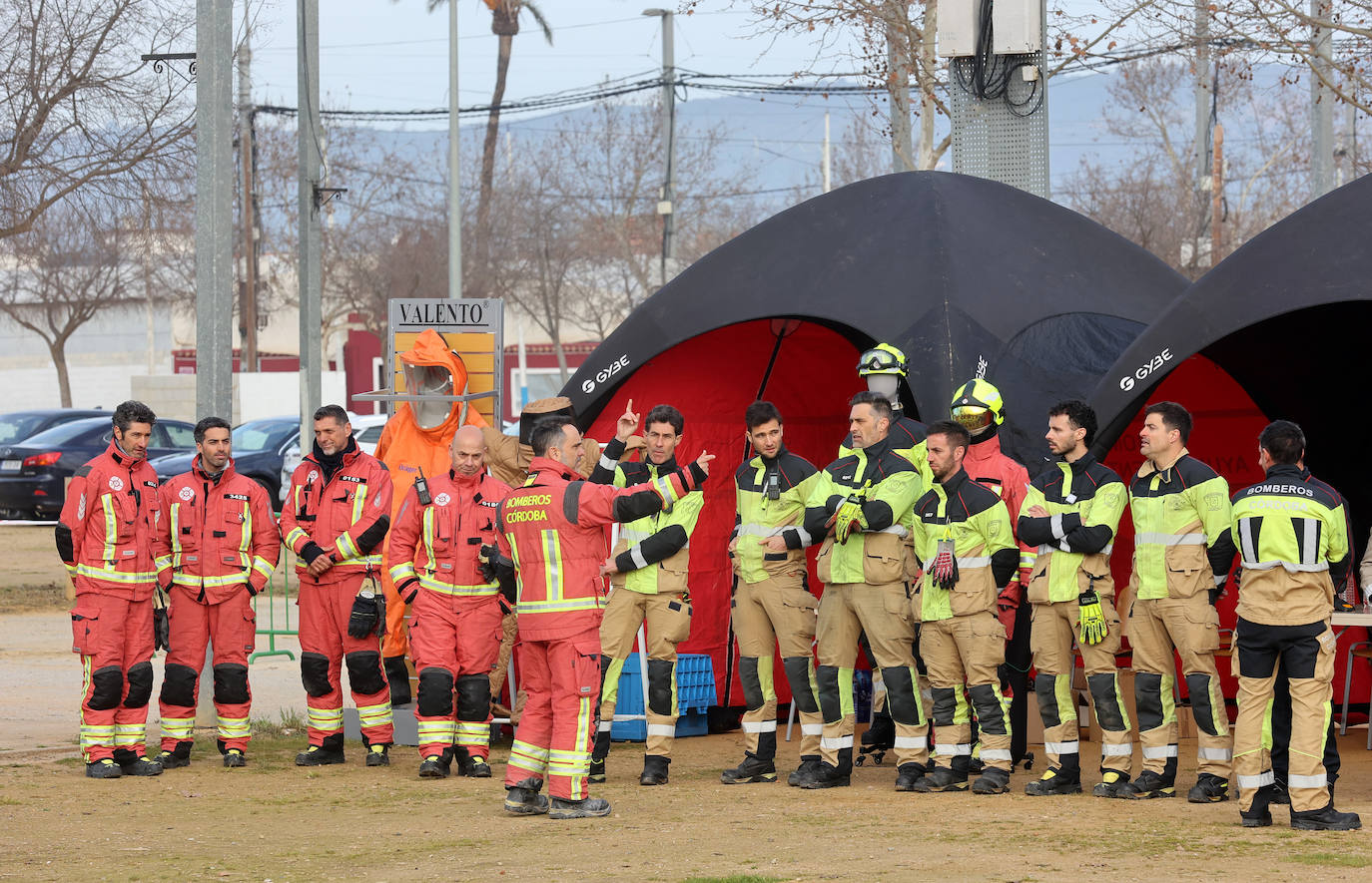 El simulacro de explosión en el recinto ferial de Córdoba, en imágenes