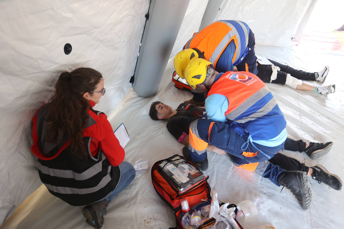 El simulacro de explosión en el recinto ferial de Córdoba, en imágenes