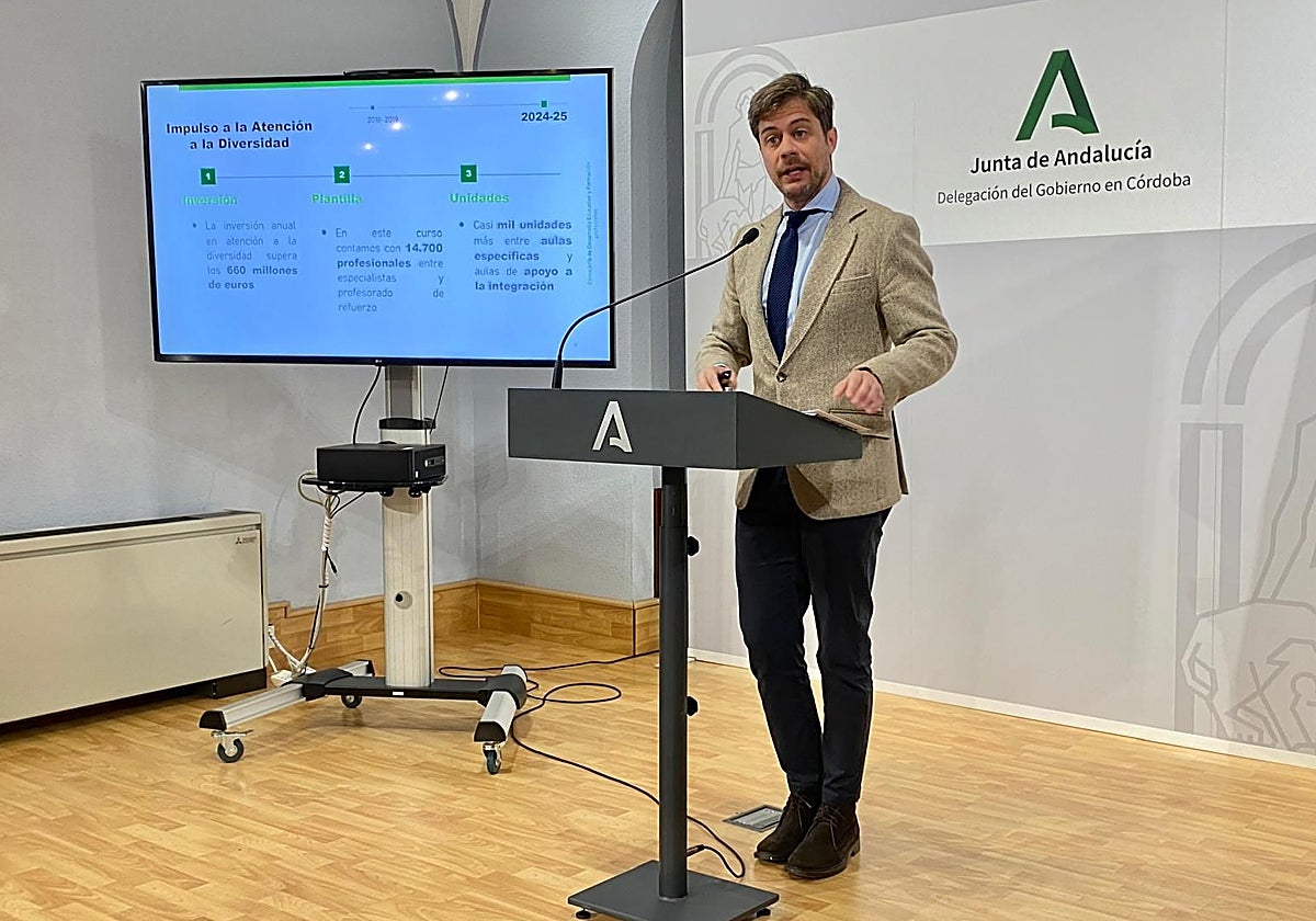 El delegado de Educación, Diego Copé, habla de del nuevo programa