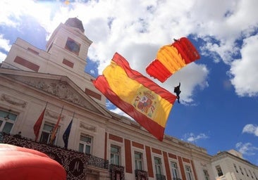 Ayuso descarta un acuerdo con Sánchez sobre la placa de 'memoria' de la Real Casa de Correos