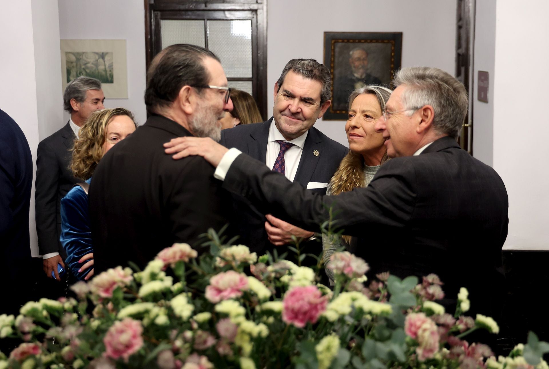La entrega de la Medalla de Oro del Círculo de la Amistad al Cabildo Catedral de Córdoba, en imágenes