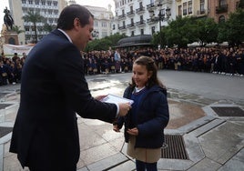 El reconocimiento del Colegio Divina Pastora de Córdoba a colectivos que protegen a los demás, en imágenes