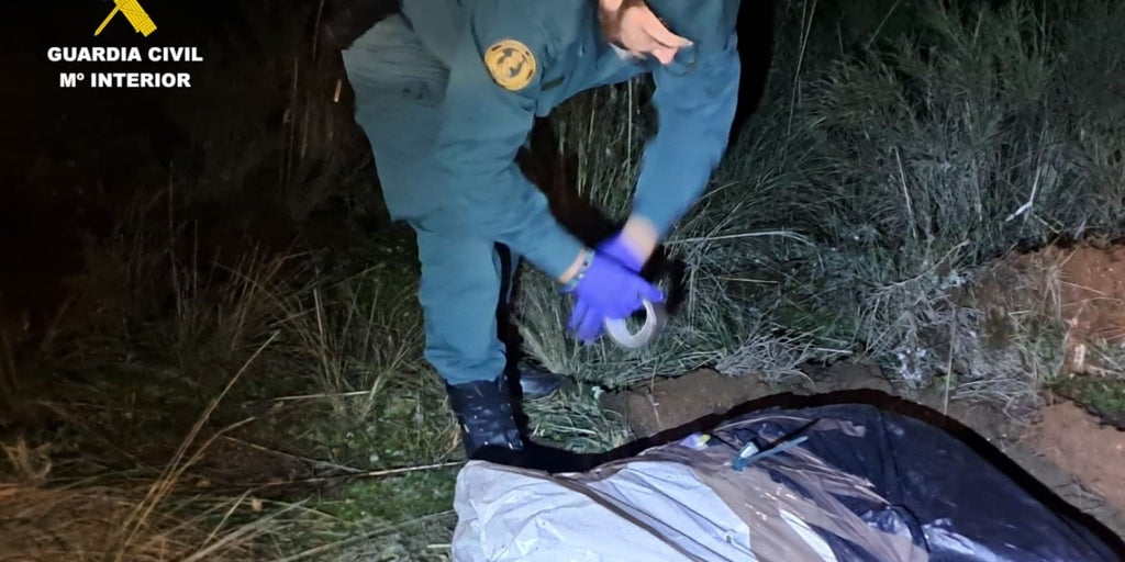 Investigado un hombre en Zamora por ahorcar a su perro colgándolo de la pala de un tractor