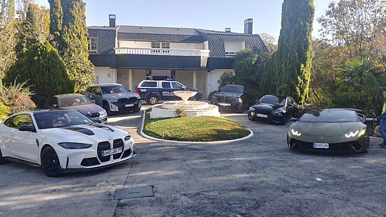 Vivienda y coches intervenidos a alguno de los miembros de la red de narcotraficantes del jefe de la UDEF de Madrid