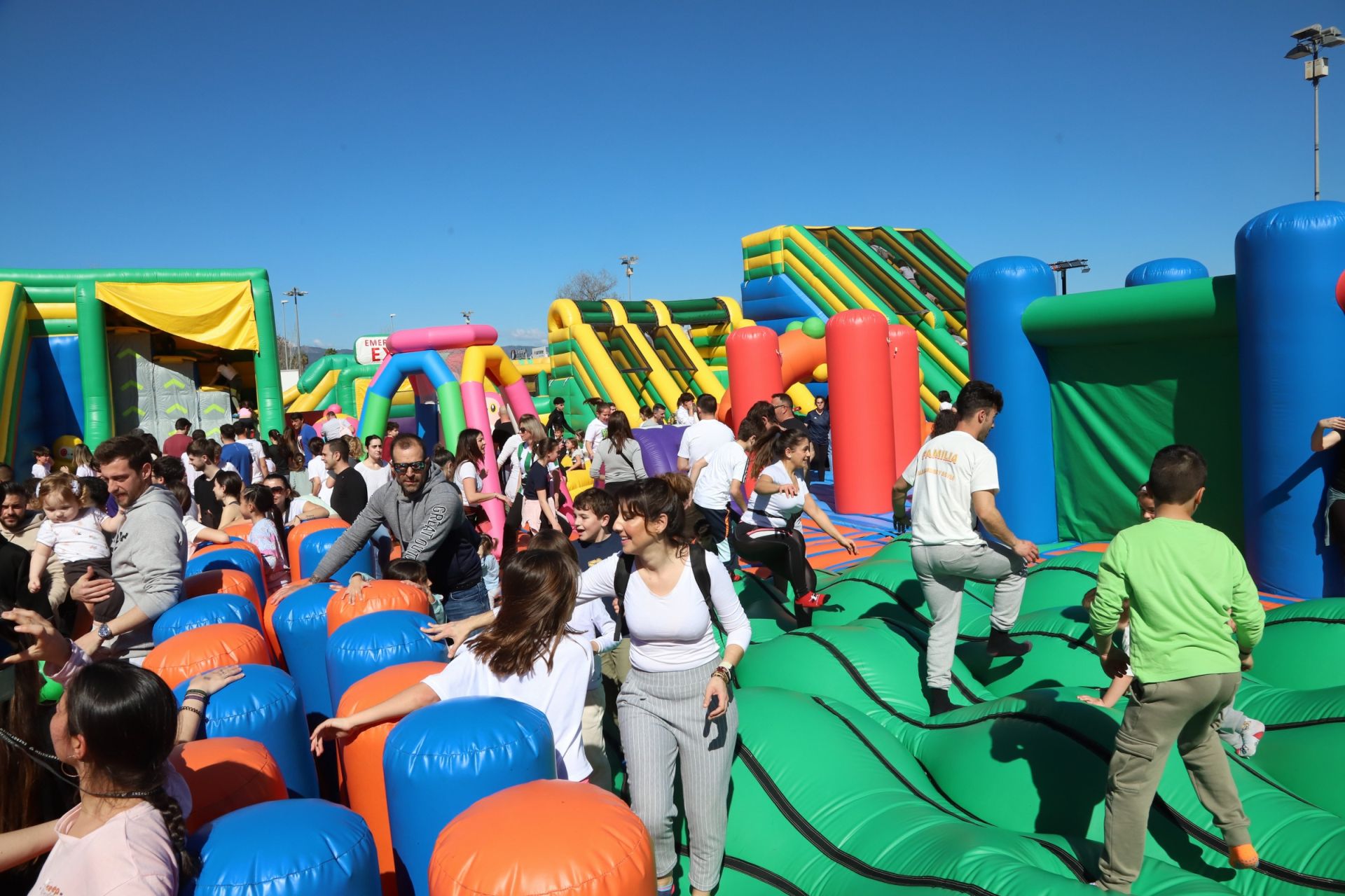 El parque hinchable más grande de Europa aterriza en Córdoba: diversión garantizada para los niños