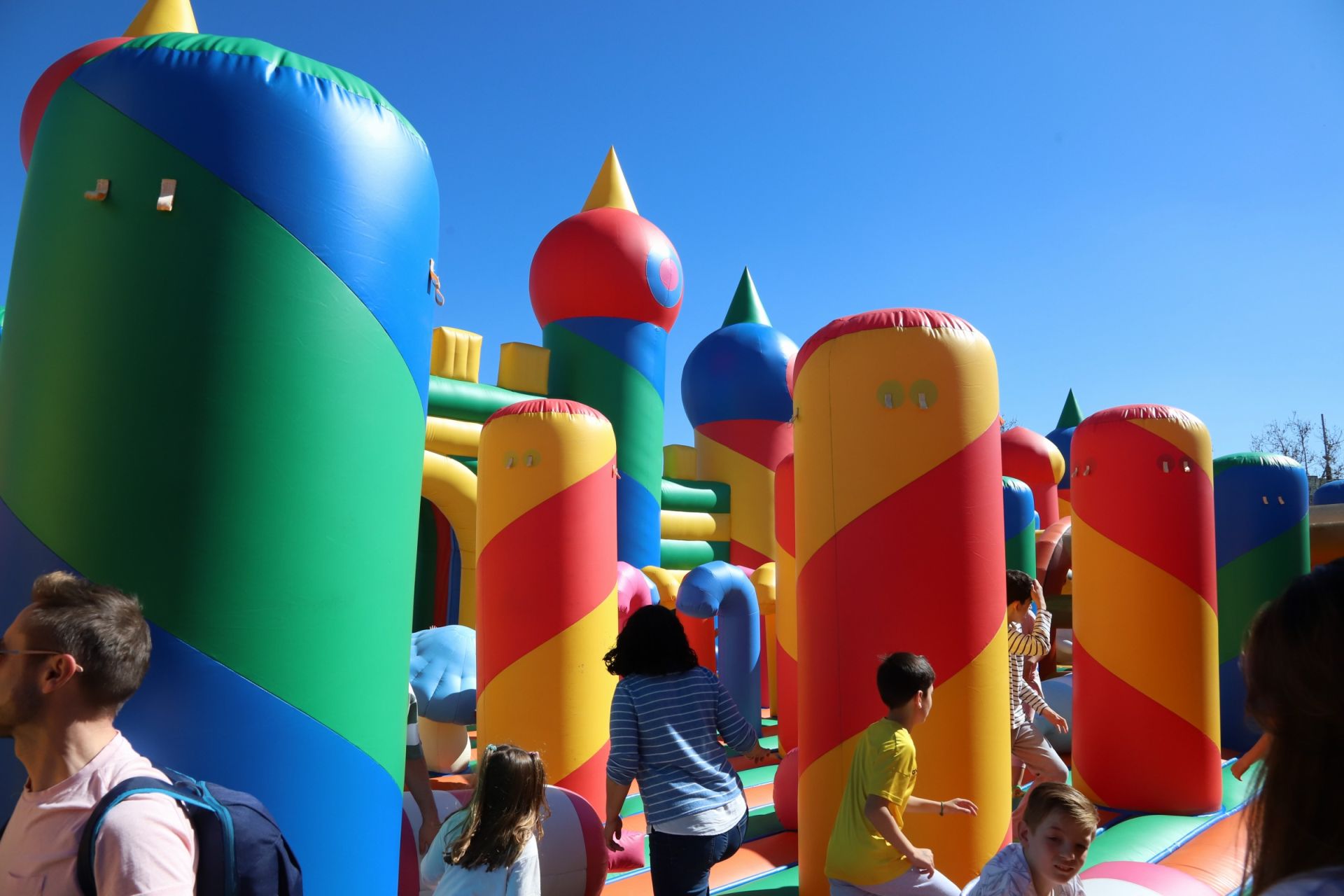 El parque hinchable más grande de Europa aterriza en Córdoba: diversión garantizada para los niños