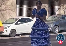 El vídeo viral del concejal de Deportes de Toledo: corre la Maratón de Sevilla disfrazado de flamenca